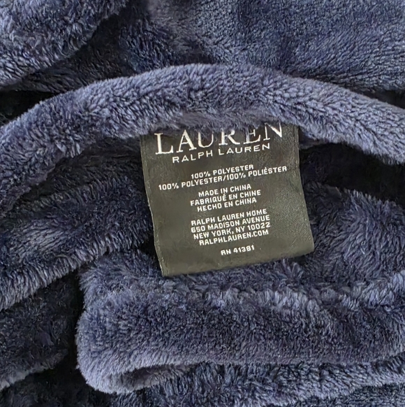 Polo Ralp Lauren - Luxurious Navy Blue Fleece Blanket - Picture 6 of 6
